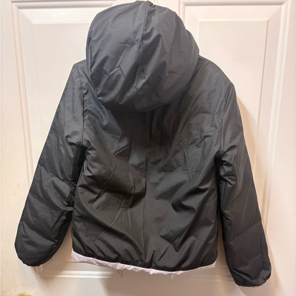 Girls The North Face Reversible Lavender Puffer Coat - Picture 6 of 13